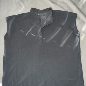 Figs Women’s Rafaela Oversized Scrub Top Space Gray